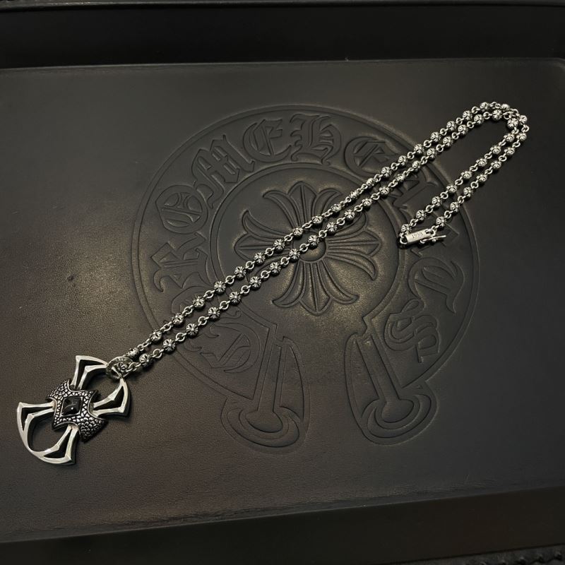 Ch*0me He**ts necklaces
